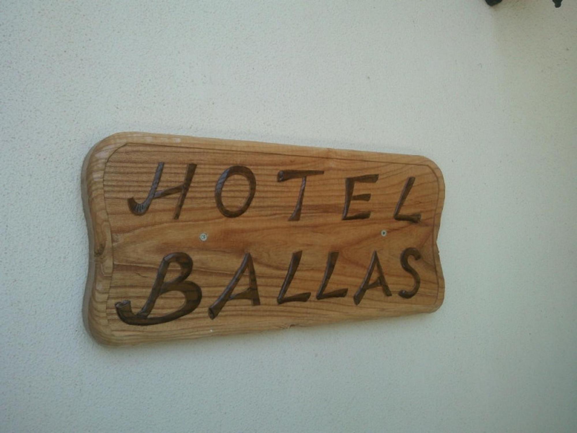 Hotel Ballas อากริอา ภายนอก รูปภาพ